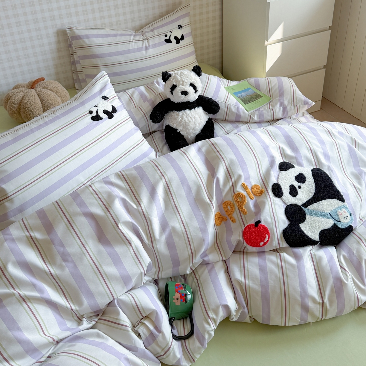 91家纺网 家纺一手货源 找家纺 觅糖家纺 2026春夏新款全棉纯棉卡通毛巾绣系列四件套 可爱熊猫