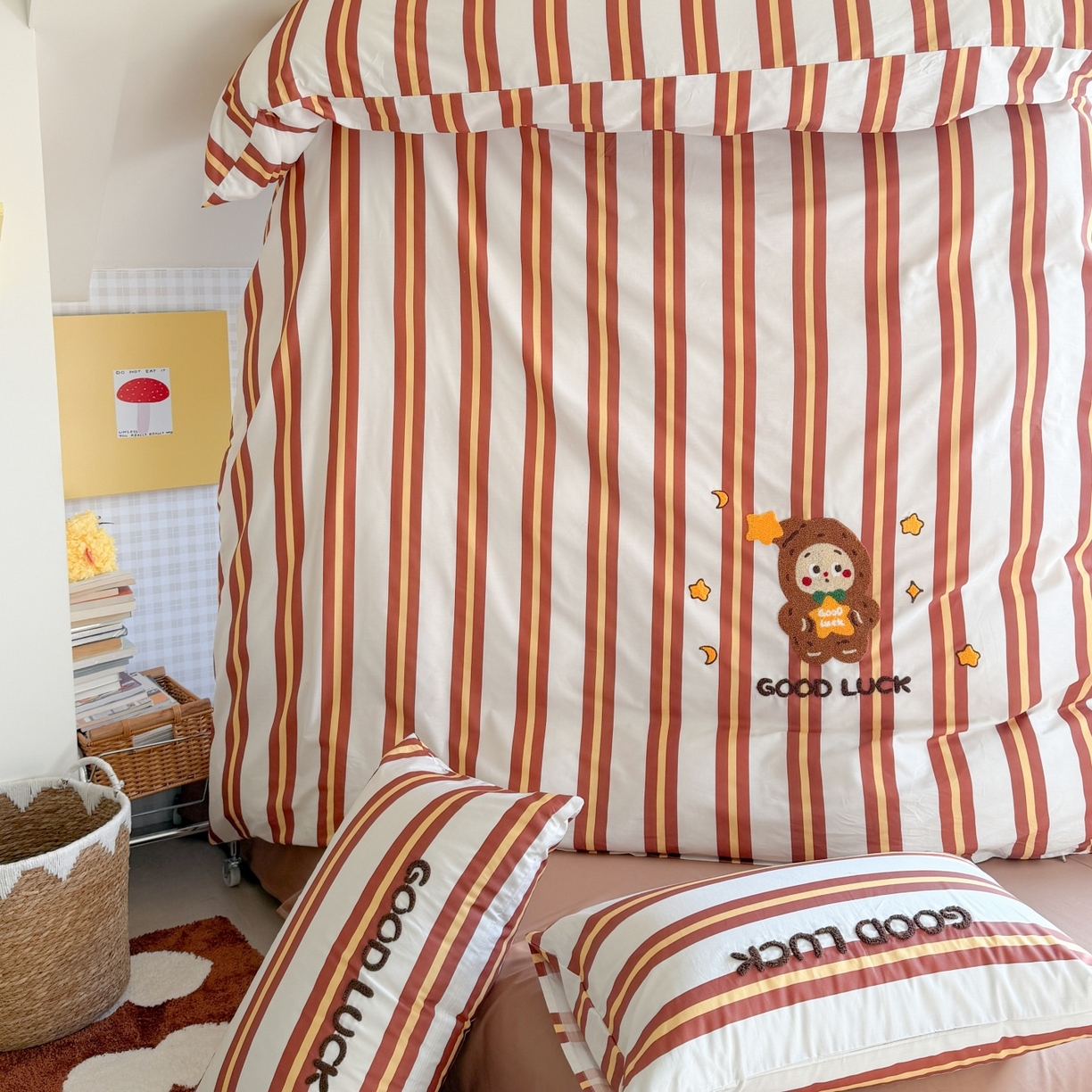 91家纺网 家纺一手货源 找家纺 觅糖家纺 2026春夏新款全棉纯棉卡通毛巾绣系列四件套 幸运熊仔