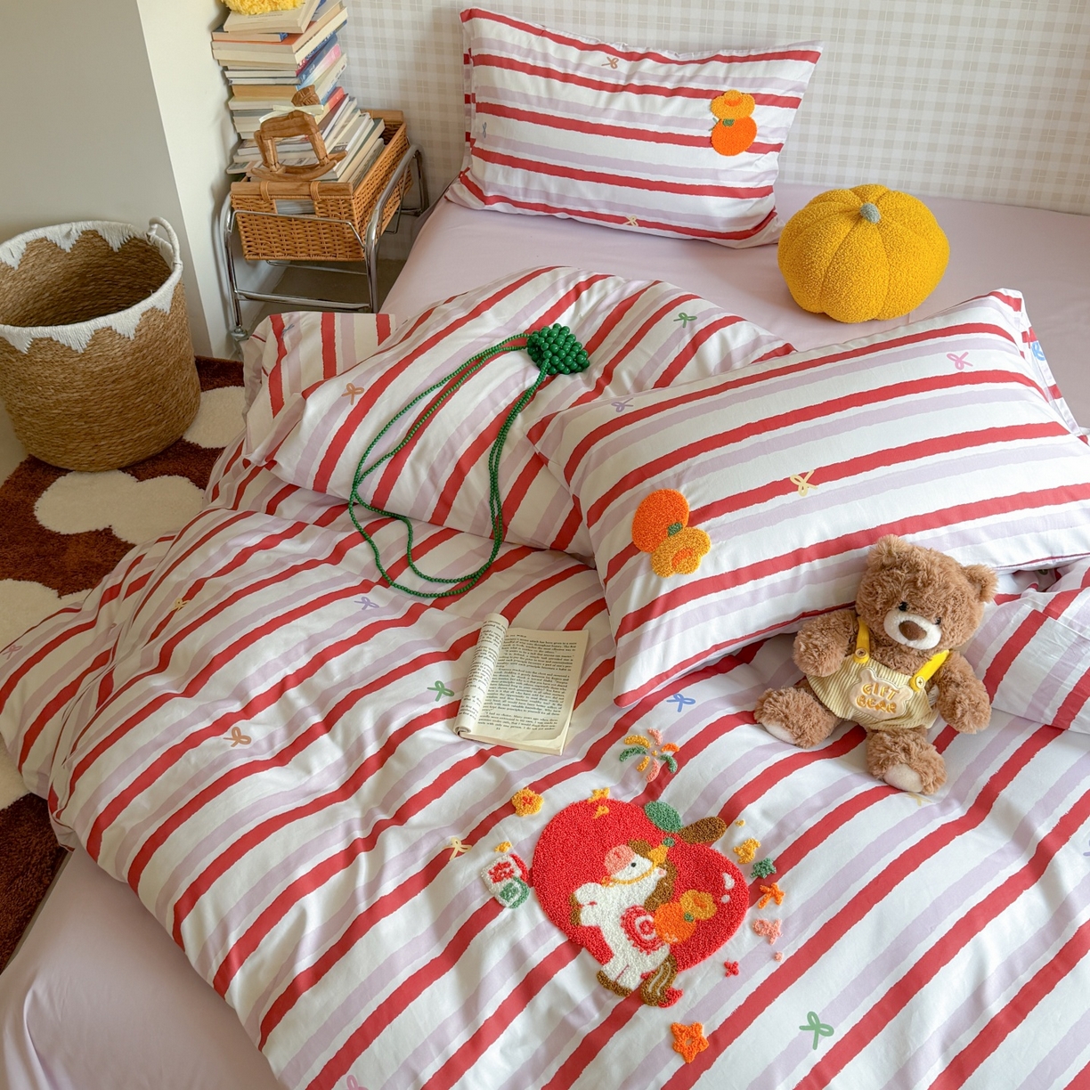 91家纺网 家纺一手货源 找家纺 觅糖家纺 2026春夏新款全棉纯棉卡通毛巾绣系列四件套 发财马