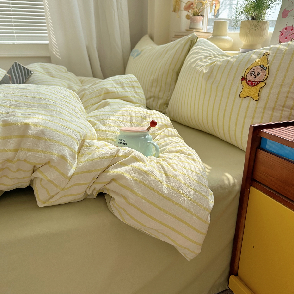 91家纺网 家纺一手货源 找家纺 慕尚家纺 2026春夏新款色织水洗棉毛巾绣四件套 小星人