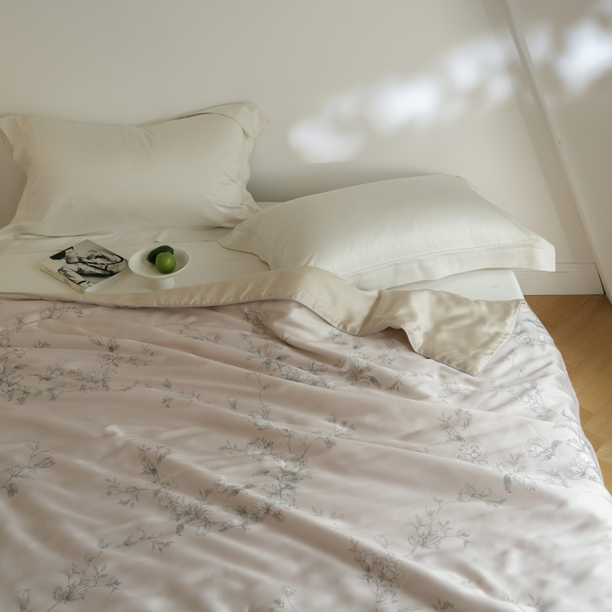 91家纺网 家纺一手货源 找家纺 沐晴家纺 2026新款春夏数码印花兰精天丝夏被空调被 夕瑶-浅桔