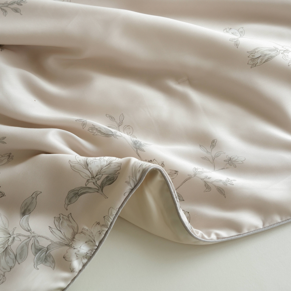 91家纺网 家纺一手货源 找家纺 沐晴家纺 2026新款春夏数码印花兰精天丝夏被空调被 夕瑶-浅桔