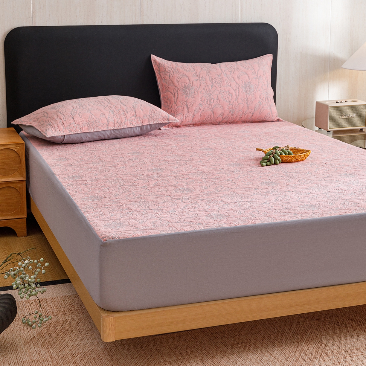 91家纺网 家纺一手货源 找家纺 悦然毛巾被 2026新款全棉三层纱加厚夏被四件套毛巾床笠盖毯毛毯枕套夏凉被空调被 雾花豆纱