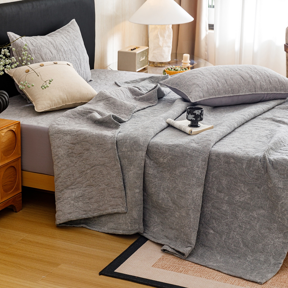 91家纺网 家纺一手货源 找家纺 悦然毛巾被 2026新款全棉三层纱加厚夏被四件套毛巾床笠盖毯毛毯枕套夏凉被空调被 雾花织梦