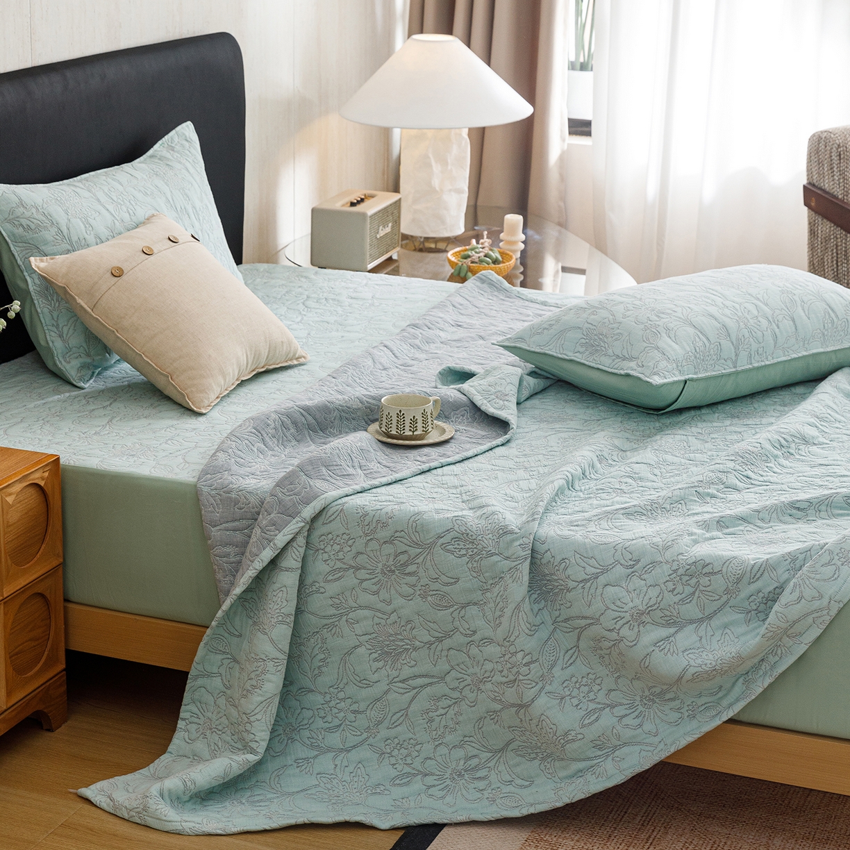 91家纺网 家纺一手货源 找家纺 悦然毛巾被 2026新款全棉三层纱加厚夏被四件套毛巾床笠盖毯毛毯枕套夏凉被空调被 花织流年蓝