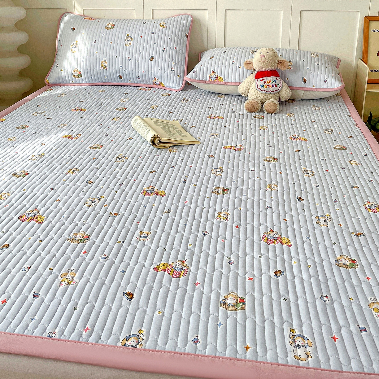 91家纺网 家纺一手货源 找家纺 纽缦家纺 2026新款A类105g仿棉古法水洗棉床垫 安琪拉