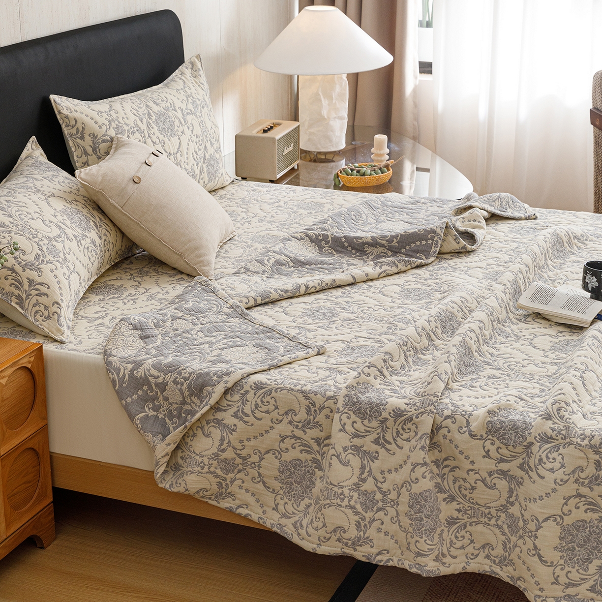 91家纺网 家纺一手货源 找家纺 悦然毛巾被 2026新款全棉三层纱加厚夏被四件套毛巾床笠盖毯毛毯枕套夏凉被空调被 欧韵米白