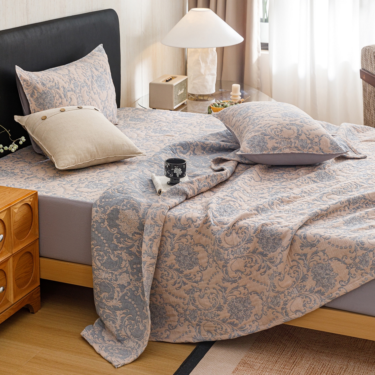 91家纺网 家纺一手货源 找家纺 悦然毛巾被 2026新款全棉三层纱加厚夏被四件套毛巾床笠盖毯毛毯枕套夏凉被空调被 欧韵