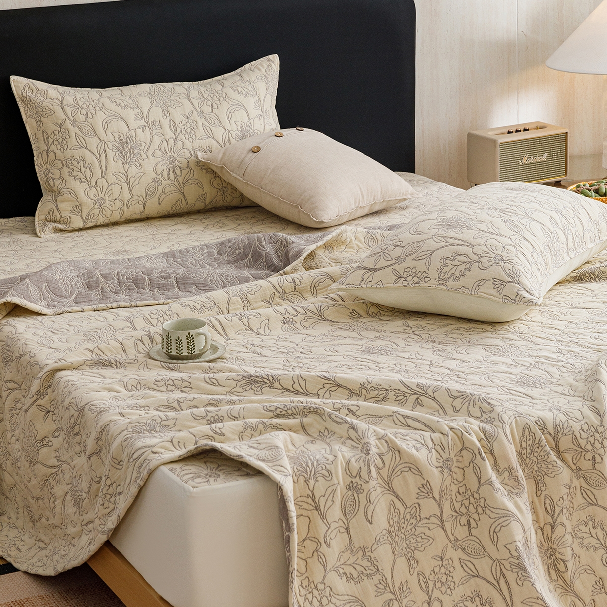 91家纺网 家纺一手货源 找家纺 悦然毛巾被 2026新款全棉三层纱加厚夏被四件套毛巾床笠盖毯毛毯枕套夏凉被空调被 花织流年