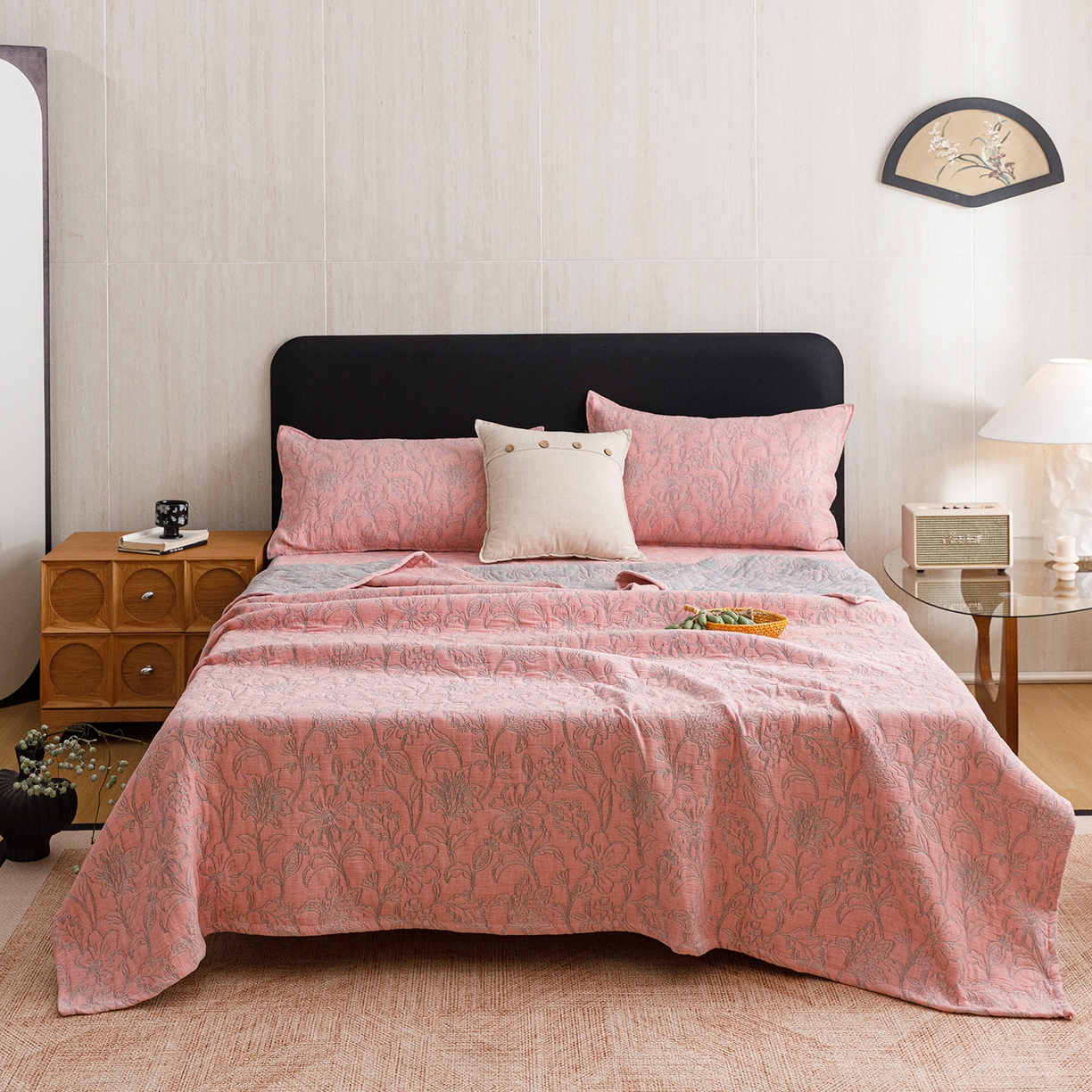 91家纺网 家纺一手货源 找家纺 悦然毛巾被 2026新款全棉三层纱加厚夏被四件套毛巾床笠盖毯毛毯枕套夏凉被空调被 雾花豆纱