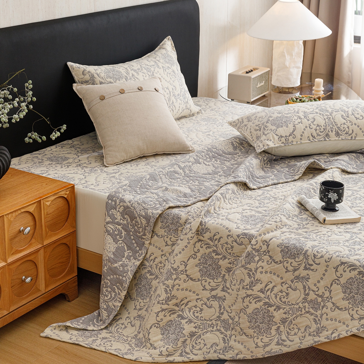 91家纺网 家纺一手货源 找家纺 悦然毛巾被 2026新款全棉三层纱加厚夏被四件套毛巾床笠盖毯毛毯枕套夏凉被空调被 欧韵米白