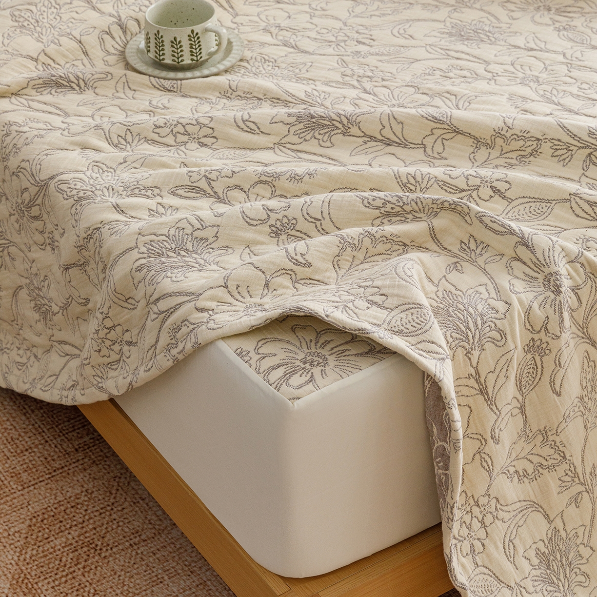 91家纺网 家纺一手货源 找家纺 悦然毛巾被 2026新款全棉三层纱加厚夏被四件套毛巾床笠盖毯毛毯枕套夏凉被空调被 花织流年