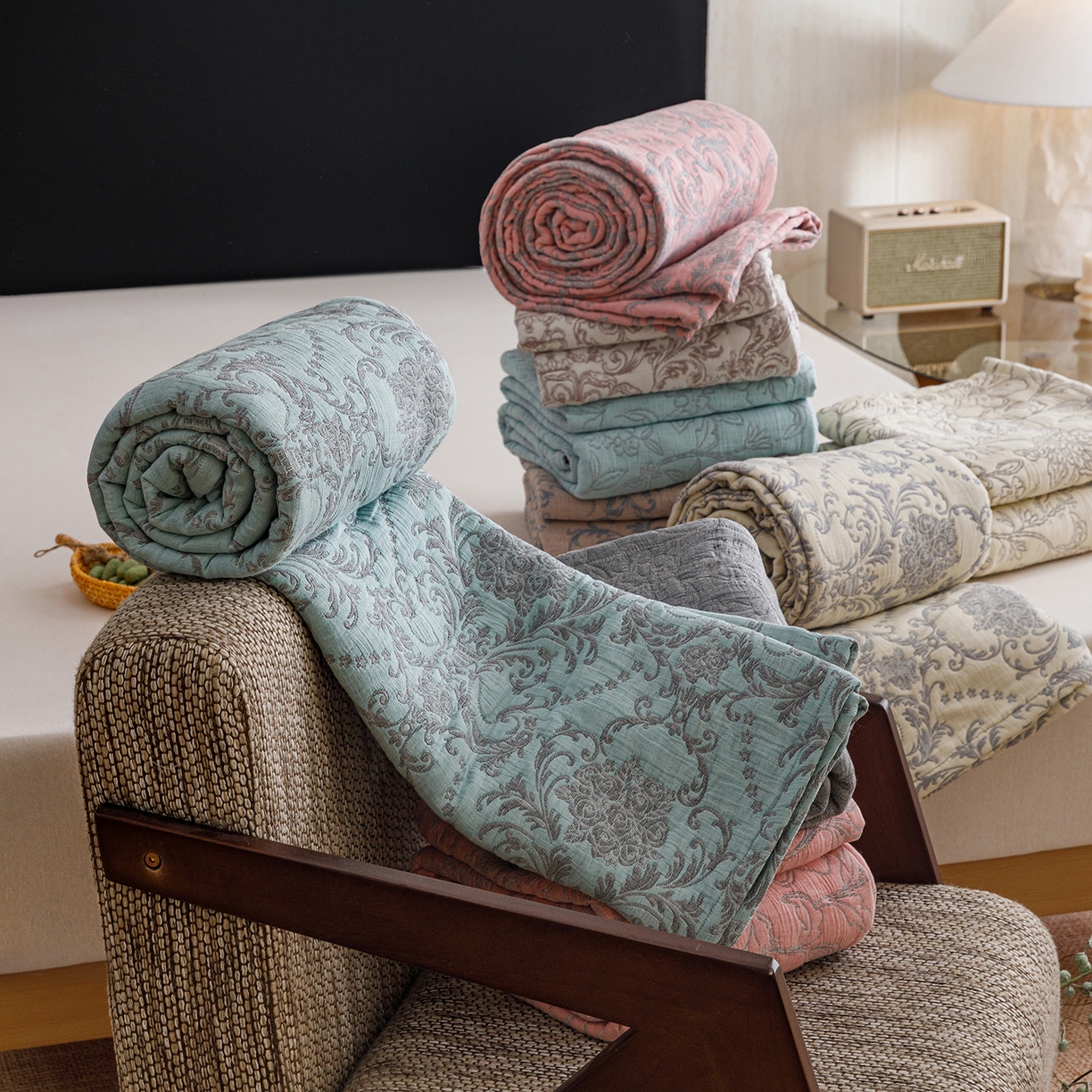 91家纺网 家纺一手货源 找家纺 悦然毛巾被 2026新款全棉三层纱加厚夏被四件套毛巾床笠盖毯毛毯枕套夏凉被空调被 组合图仅供展示-不可下单