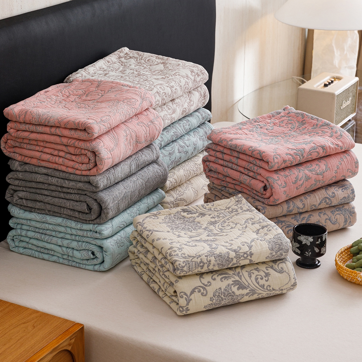 91家纺网 家纺一手货源 找家纺 悦然毛巾被 2026新款全棉三层纱加厚夏被四件套毛巾床笠盖毯毛毯枕套夏凉被空调被 组合图仅供展示-不可下单