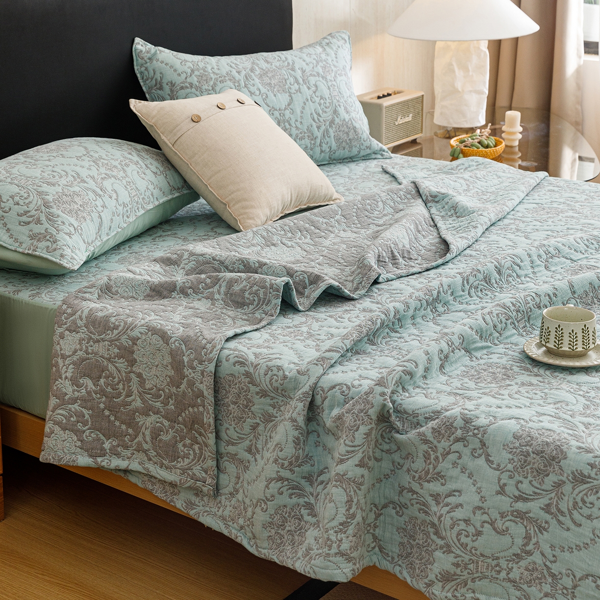 91家纺网 家纺一手货源 找家纺 悦然毛巾被 2026新款全棉三层纱加厚夏被四件套毛巾床笠盖毯毛毯枕套夏凉被空调被 清禾蓝