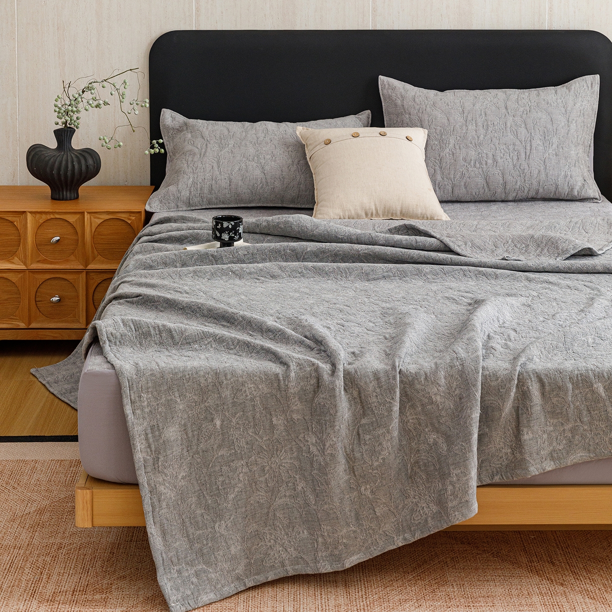 91家纺网 家纺一手货源 找家纺 悦然毛巾被 2026新款全棉三层纱加厚夏被四件套毛巾床笠盖毯毛毯枕套夏凉被空调被 雾花织梦