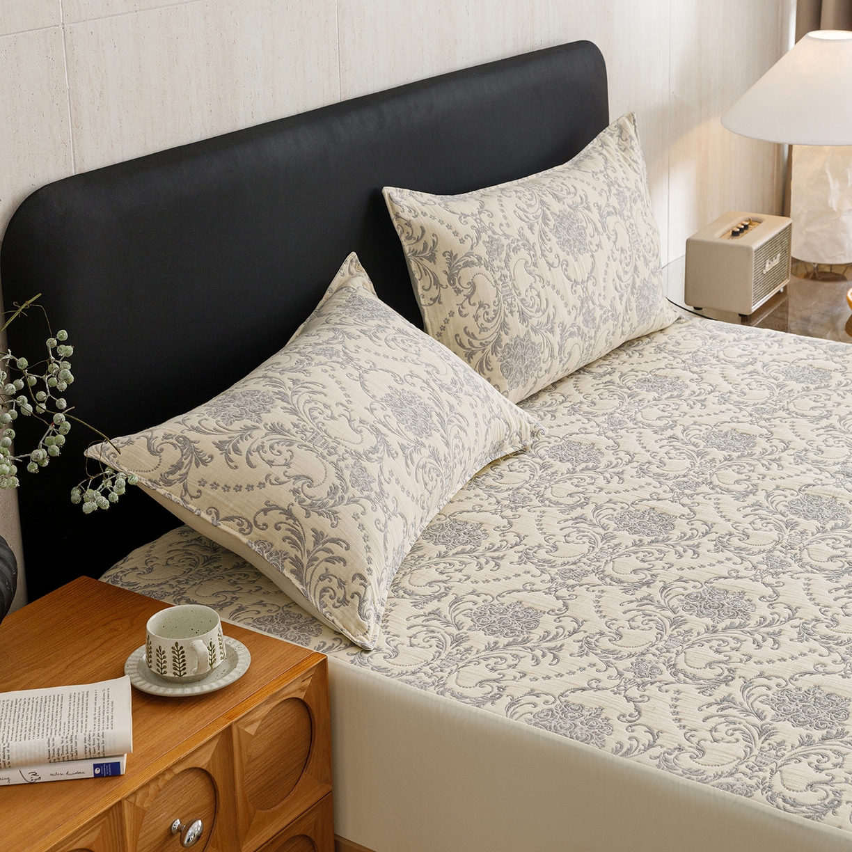 91家纺网 家纺一手货源 找家纺 悦然毛巾被 2026新款全棉三层纱加厚夏被四件套毛巾床笠盖毯毛毯枕套夏凉被空调被 欧韵米白