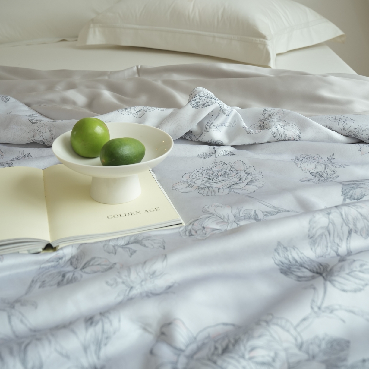 91家纺网 家纺一手货源 找家纺 沐晴家纺 2026新款春夏数码印花兰精天丝夏被空调被 夏洛-灰