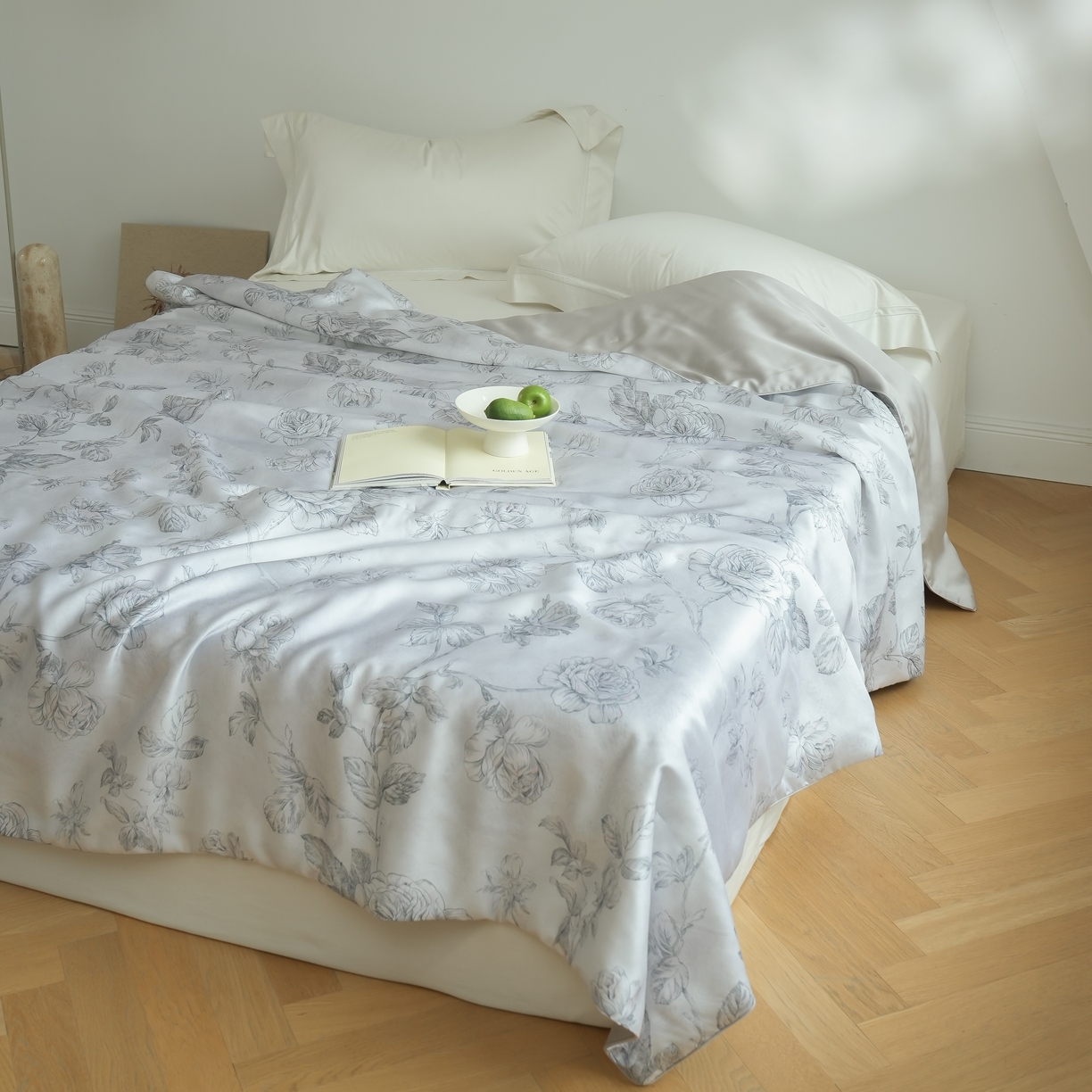 91家纺网 家纺一手货源 找家纺 沐晴家纺 2026新款春夏数码印花兰精天丝夏被空调被 夏洛-灰