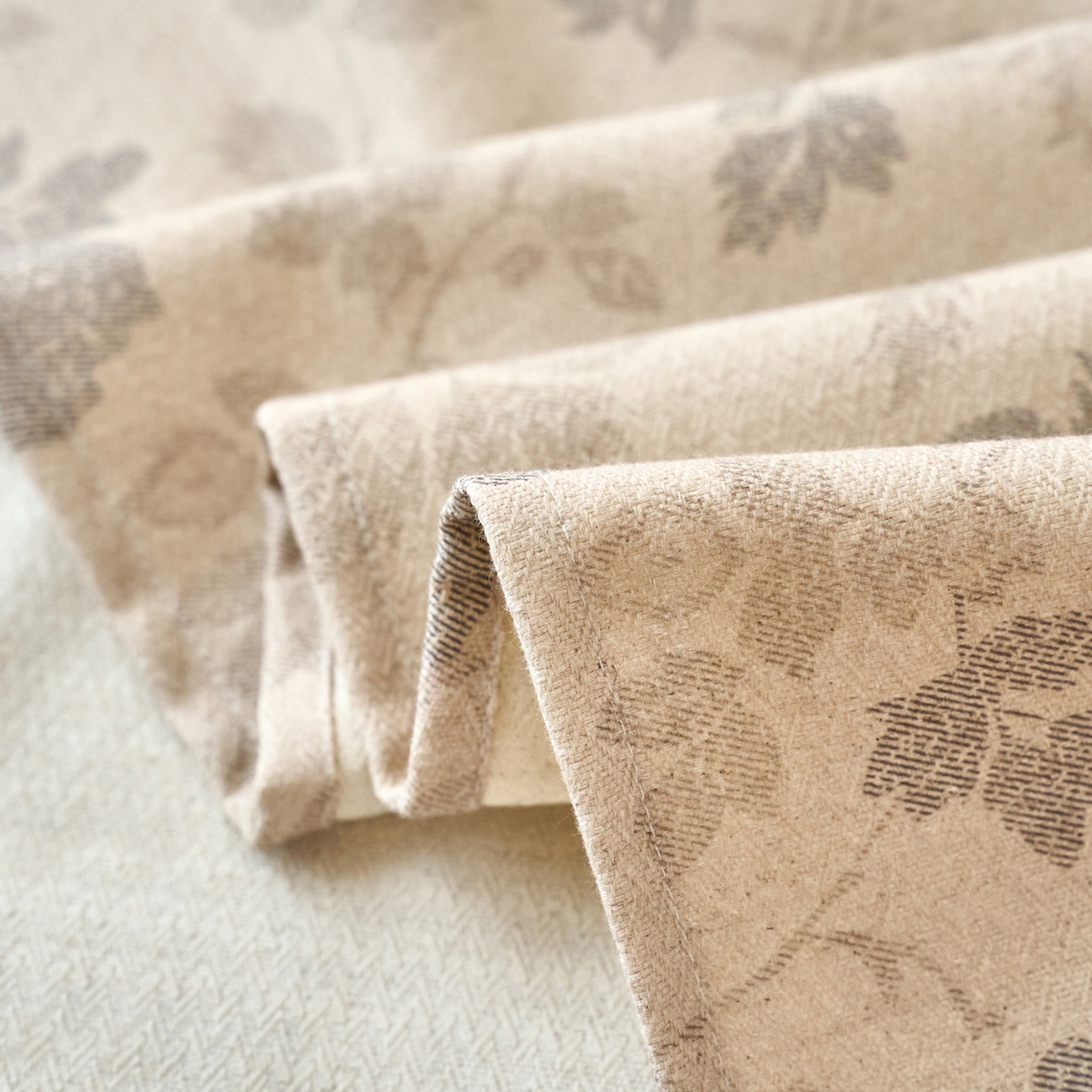 91家纺网 家纺一手货源 找家纺 春皖家纺 2026春夏新款棉麻老粗布系列床单空调软席凉席席子 琉璃