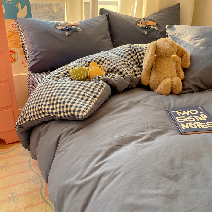 91家纺网 家纺一手货源 找家纺 慕尚家纺 2026春夏新款色织水洗棉毛巾绣四件套 朱迪