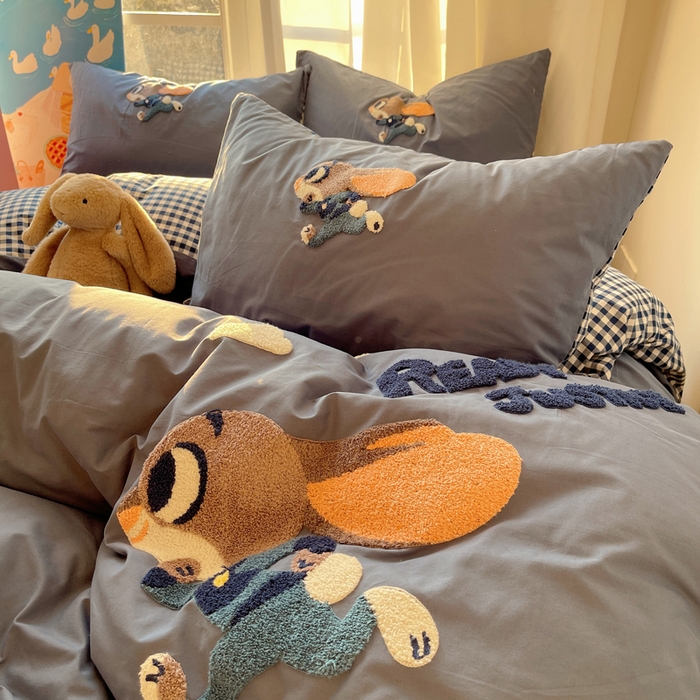 91家纺网 家纺一手货源 找家纺 慕尚家纺 2026春夏新款色织水洗棉毛巾绣四件套 朱迪