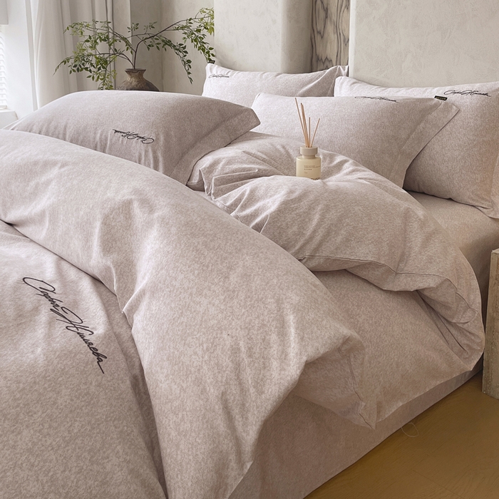 91家纺网 家纺一手货源 找家纺 春皖家纺 2026春夏新款天丝棉刺绣四件套 曼妮-云褐色