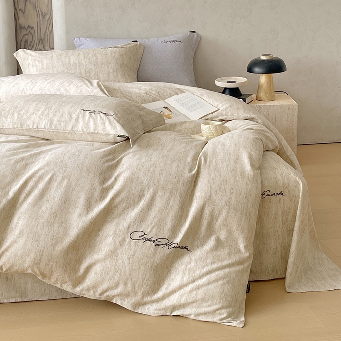 91家纺网 家纺一手货源 找家纺 春皖家纺 2026春夏新款天丝棉刺绣四件套 亮绮黄