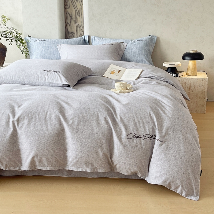 91家纺网 家纺一手货源 找家纺 春皖家纺 2026春夏新款天丝棉刺绣四件套 钛绮灰