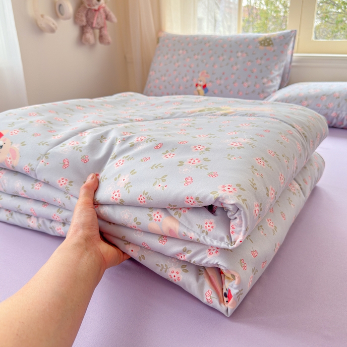 91家纺网 家纺一手货源 找家纺 梦舒阳家纺 2026新款仿棉夏凉被古法水洗棉夏被空调被跑量款 花涧小兔