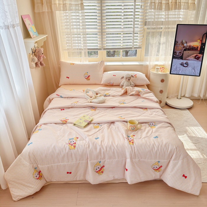 91家纺网 家纺一手货源 找家纺 梦舒阳家纺 2026新款仿棉夏凉被古法水洗棉夏被空调被跑量款 黄格子星星