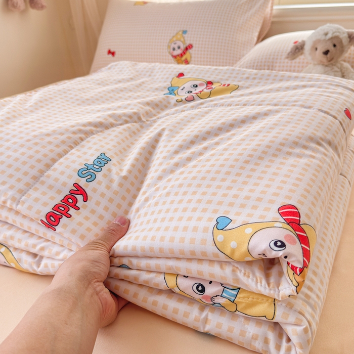 91家纺网 家纺一手货源 找家纺 梦舒阳家纺 2026新款仿棉夏凉被古法水洗棉夏被空调被跑量款 黄格子星星