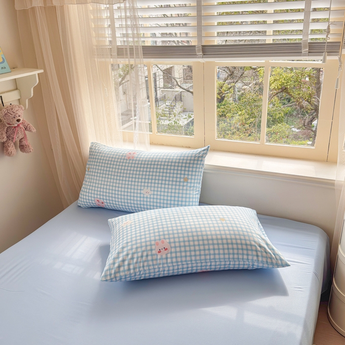 91家纺网 家纺一手货源 找家纺 梦舒阳家纺 2026新款仿棉夏凉被古法水洗棉夏被空调被跑量款 蓝格子兔子