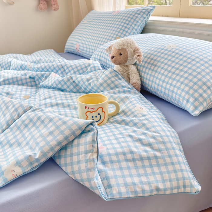 91家纺网 家纺一手货源 找家纺 梦舒阳家纺 2026新款仿棉夏凉被古法水洗棉夏被空调被跑量款 蓝格子兔子