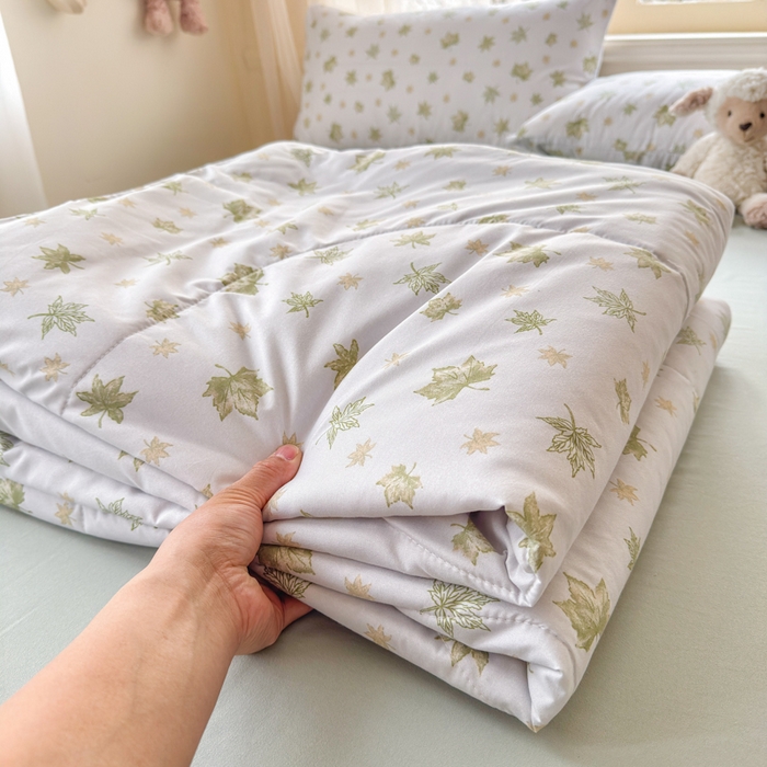 91家纺网 家纺一手货源 找家纺 梦舒阳家纺 2026新款仿棉夏凉被古法水洗棉夏被空调被跑量款 绿色星叶