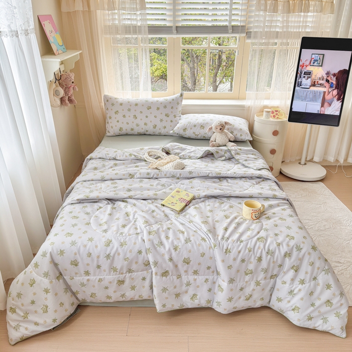 91家纺网 家纺一手货源 找家纺 梦舒阳家纺 2026新款仿棉夏凉被古法水洗棉夏被空调被跑量款 绿色星叶