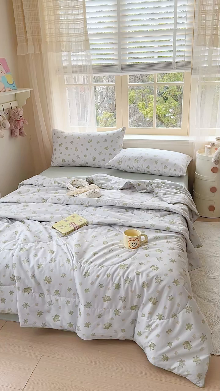 91家纺网 家纺一手货源 找家纺 梦舒阳家纺 2026新款仿棉夏凉被古法水洗棉夏被空调被跑量款 绿色星叶