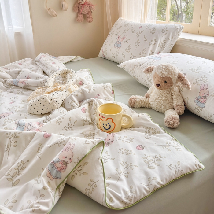 91家纺网 家纺一手货源 找家纺 梦舒阳家纺 2026新款仿棉夏凉被古法水洗棉夏被空调被跑量款 兔兔闺蜜