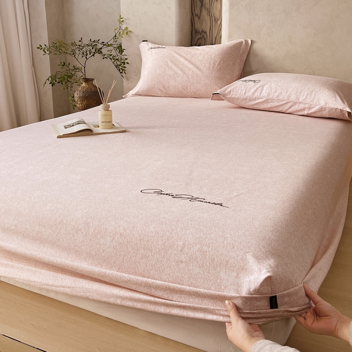 91家纺网 家纺一手货源 找家纺 春皖家纺 2026春夏新款天丝棉刺绣单床笠 床笠单件 曼妮-贝壳色