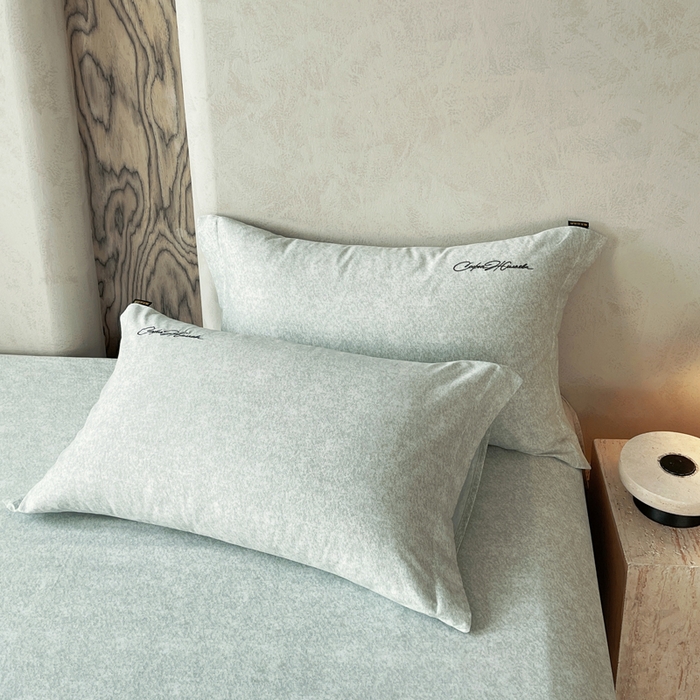 91家纺网 家纺一手货源 找家纺 春皖家纺 2026春夏新款天丝棉刺绣单枕套 枕套单件 曼妮-绿萝纱