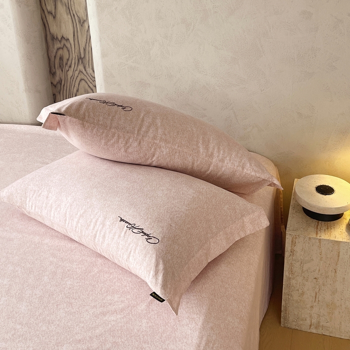 91家纺网 家纺一手货源 找家纺 春皖家纺 2026春夏新款天丝棉刺绣单枕套 枕套单件 曼妮-贝壳色