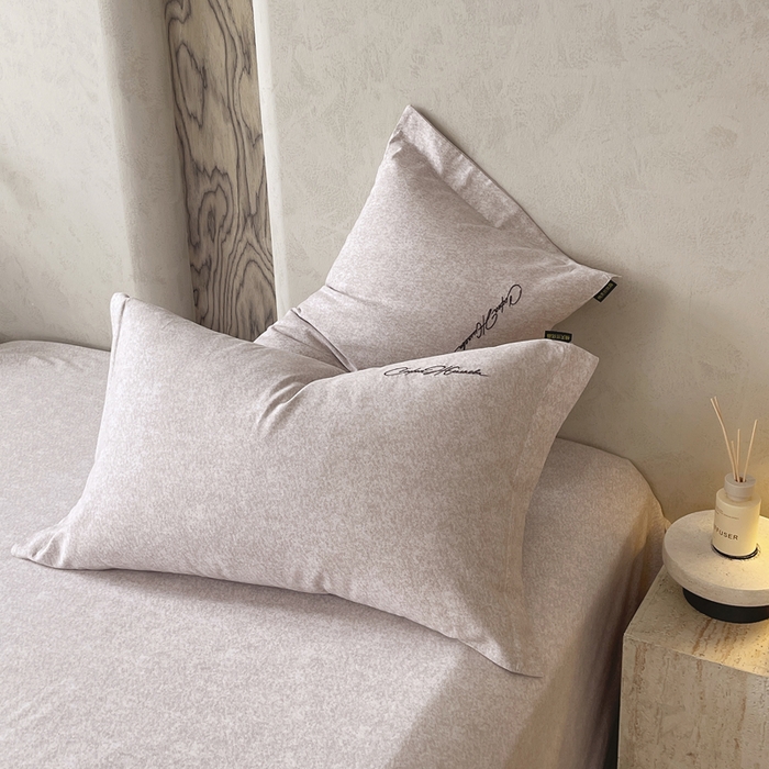 91家纺网 家纺一手货源 找家纺 春皖家纺 2026春夏新款天丝棉刺绣单枕套 枕套单件 曼妮-云褐色