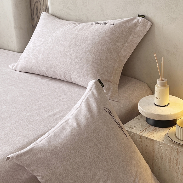 91家纺网 家纺一手货源 找家纺 春皖家纺 2026春夏新款天丝棉刺绣单枕套 枕套单件 曼妮-云褐色