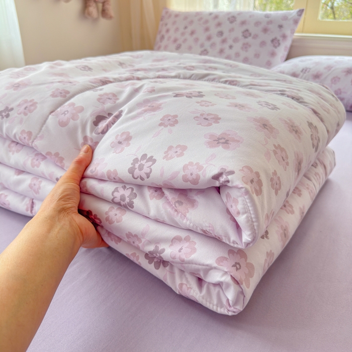 91家纺网 家纺一手货源 找家纺 梦舒阳家纺 2026新款仿棉夏凉被古法水洗棉夏被空调被跑量款 紫韵