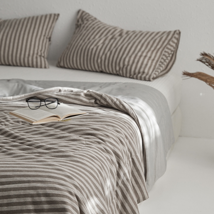 91家纺网 家纺一手货源 找家纺 春皖家纺 （提供买家秀）2026新款A类全棉针织凉感夏被 中咖中条