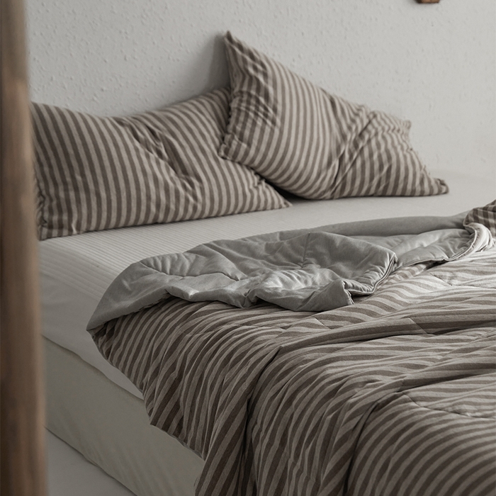 91家纺网 家纺一手货源 找家纺 春皖家纺 （提供买家秀）2026新款A类全棉针织凉感夏被 中咖中条