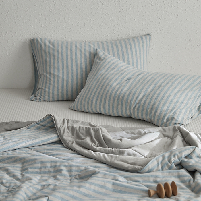 91家纺网 家纺一手货源 找家纺 春皖家纺 （提供买家秀）2026新款A类全棉针织凉感夏被 水蓝中条