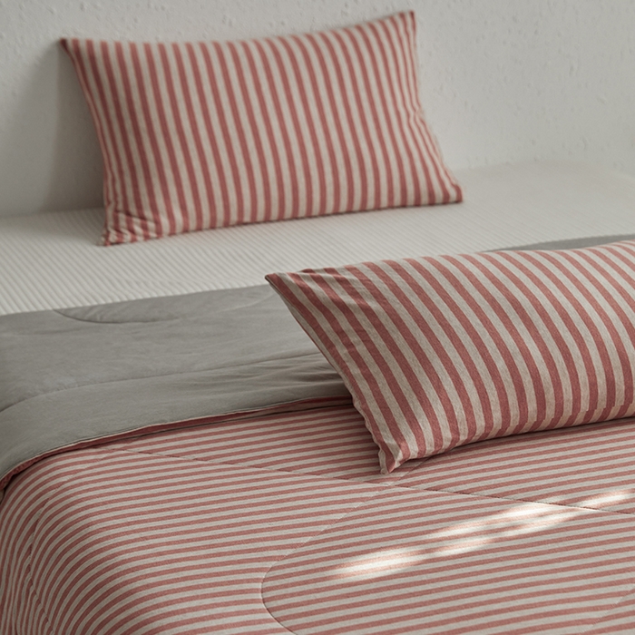 91家纺网 家纺一手货源 找家纺 春皖家纺 （提供买家秀）2026新款A类全棉针织凉感夏被 棕红中条