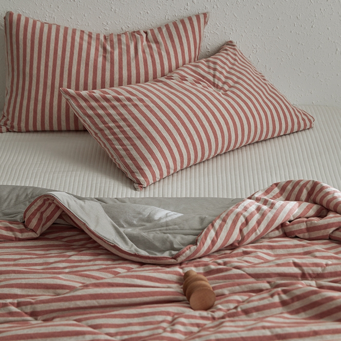 91家纺网 家纺一手货源 找家纺 春皖家纺 （提供买家秀）2026新款A类全棉针织凉感夏被 棕红中条