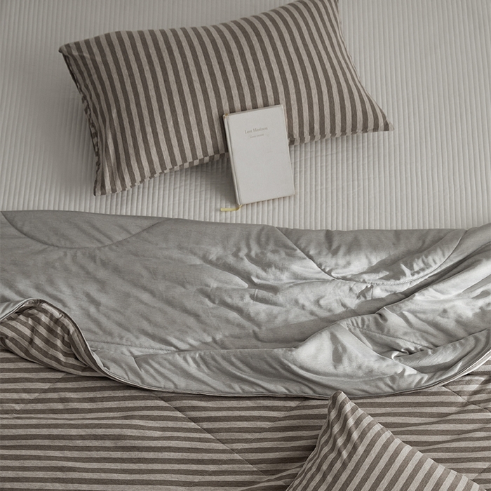 91家纺网 家纺一手货源 找家纺 春皖家纺 （提供买家秀）2026新款A类全棉针织凉感夏被 中咖中条